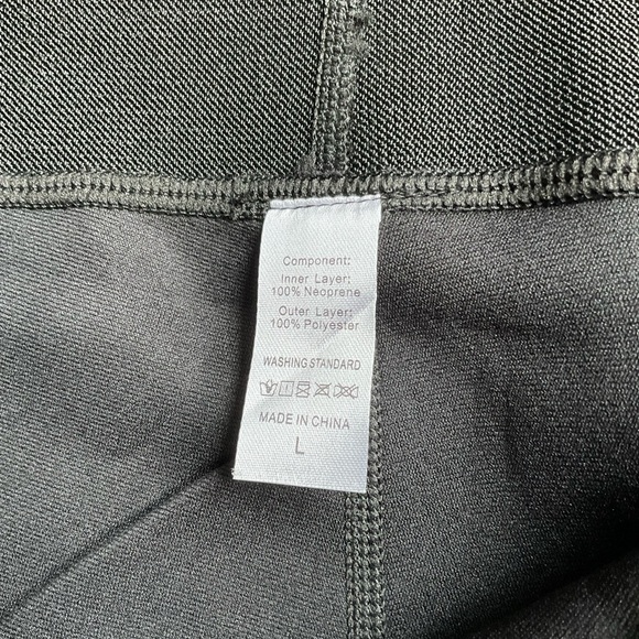 Running Black and Green Leggings - Picture 3 of 3